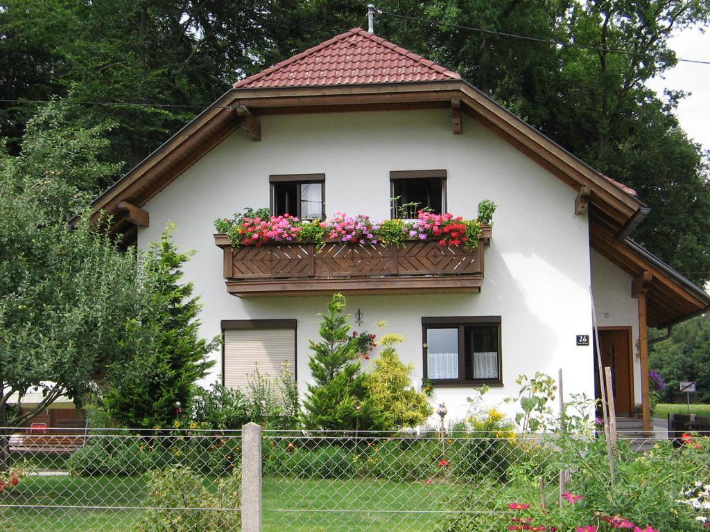 Maria'S Ferienwohnung Laakirchen Habitación foto